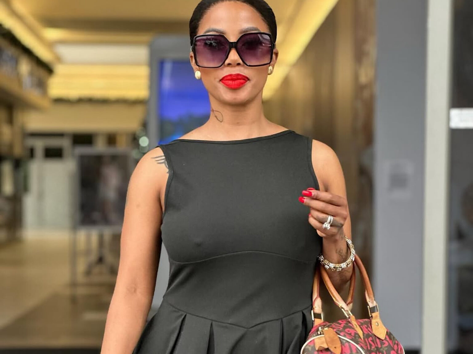 TV channel says sorry after claiming Kelly Khumalo died - Scrolla.Africa