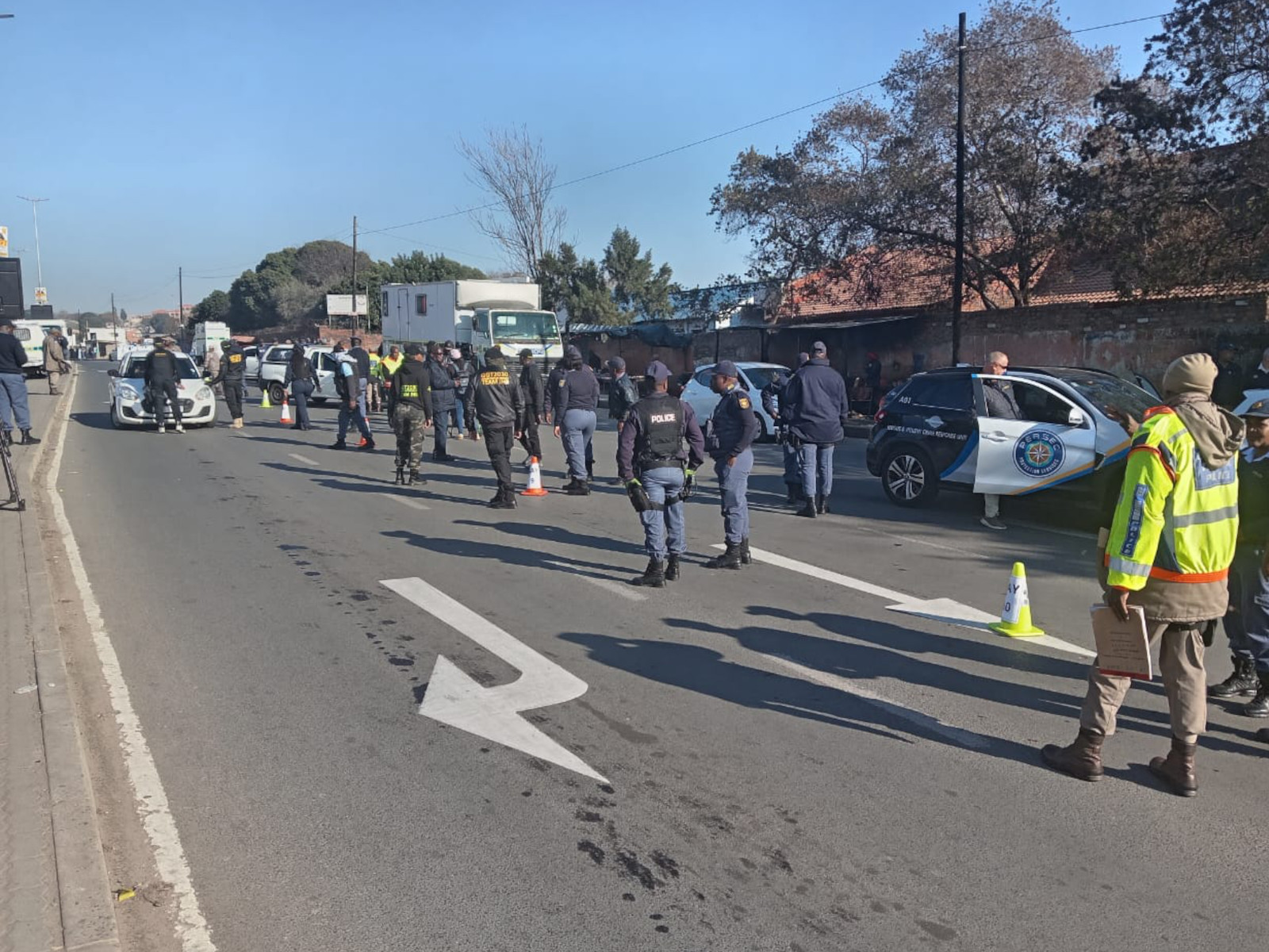Over 100 Gauteng cops busted for breaking the law - Scrolla.Africa