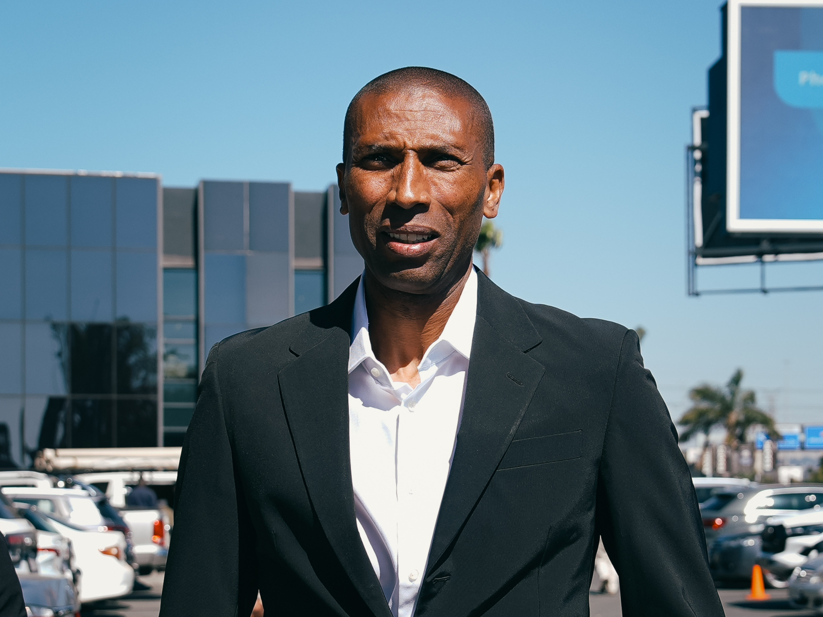 Orlando Pirates coach injured while helping car crash victims | Scrolla.Africa