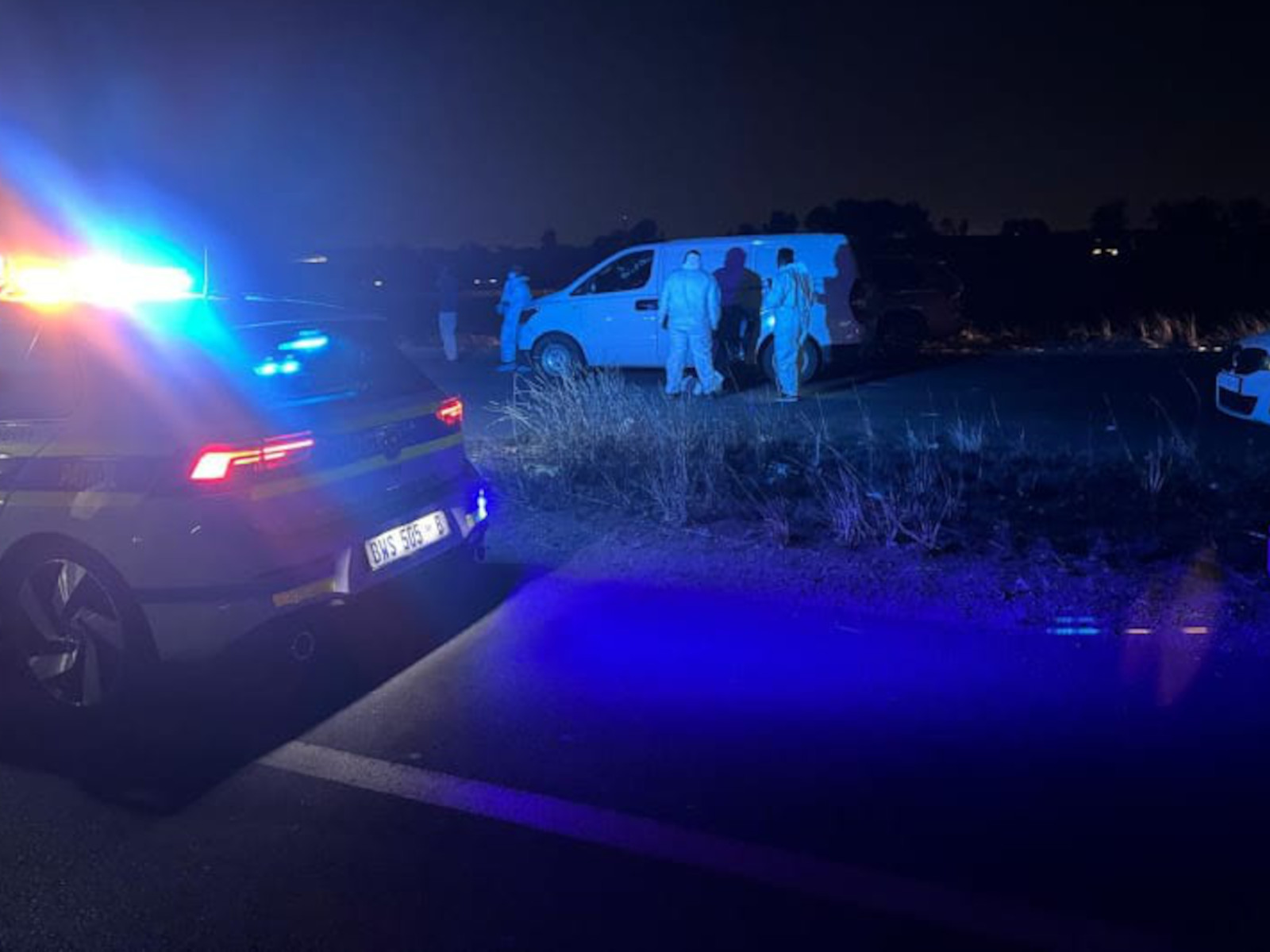 Four house robbers gunned down in highway shootout with police ...